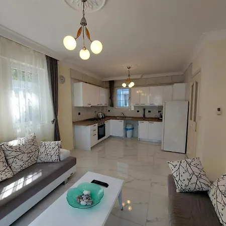 Seaside Breeze Apartment